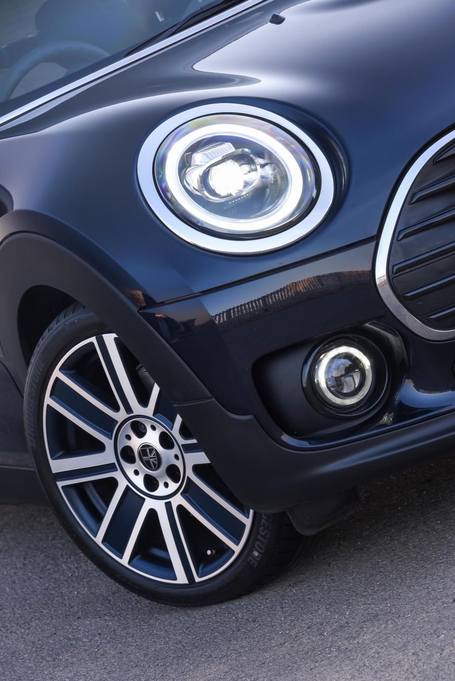 Детали экстерьера Mini Cooper Clubman (F54) 2019 года  (ZA) (фото 2 из 24)